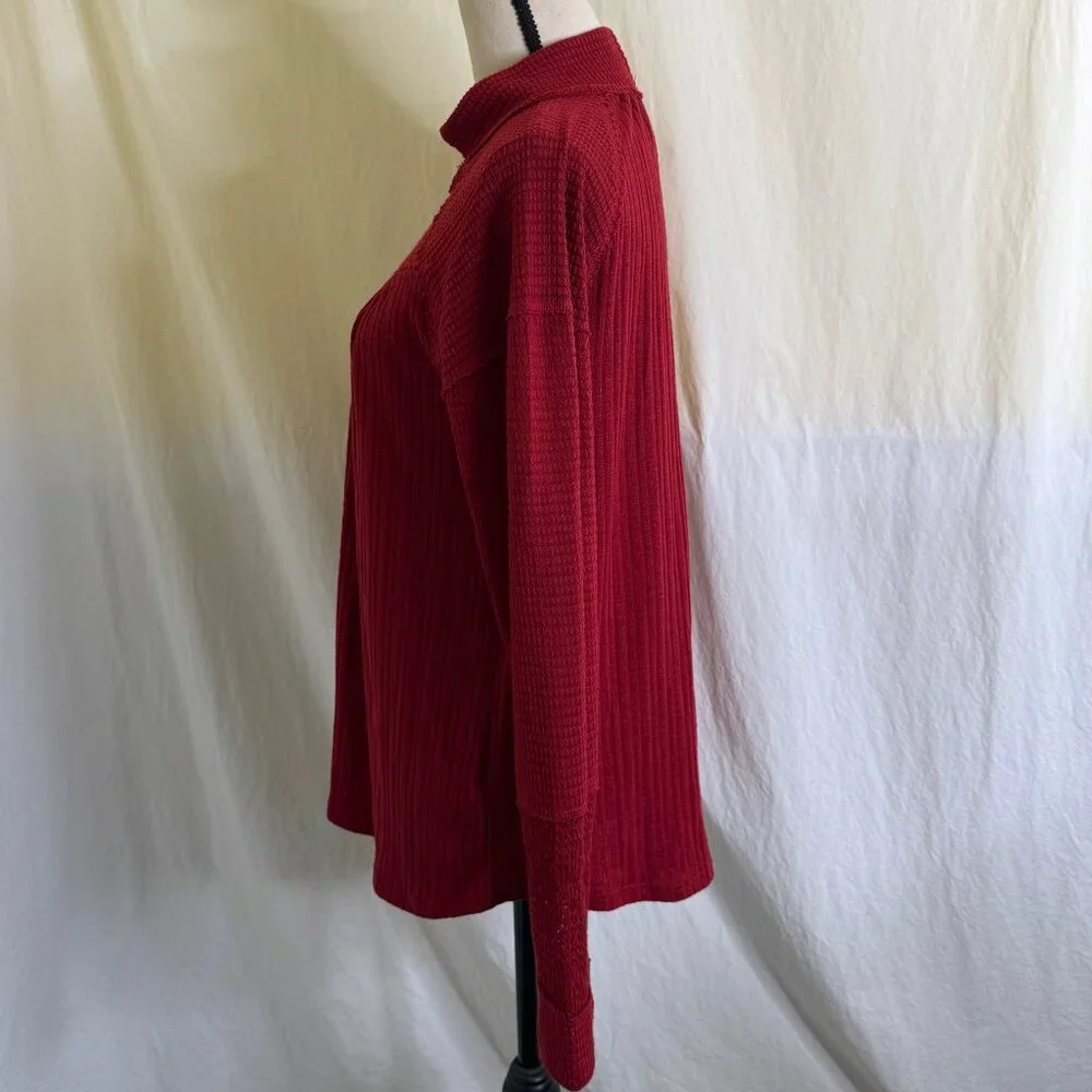 Maurice’s Burgundy Red Mock Neck Long Sleeve Top Size L Exposed Rough Seams - Picture 2 of 8